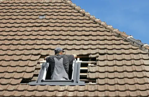 Pose de velux - La Neuville-Chant-d'Oisel